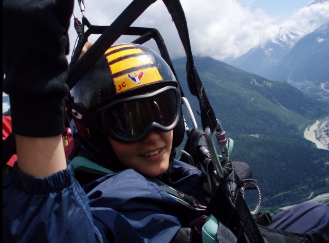  完整的滑翔伞飞行 